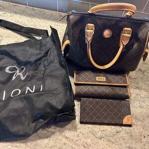 Rioni Barrel Handbag
